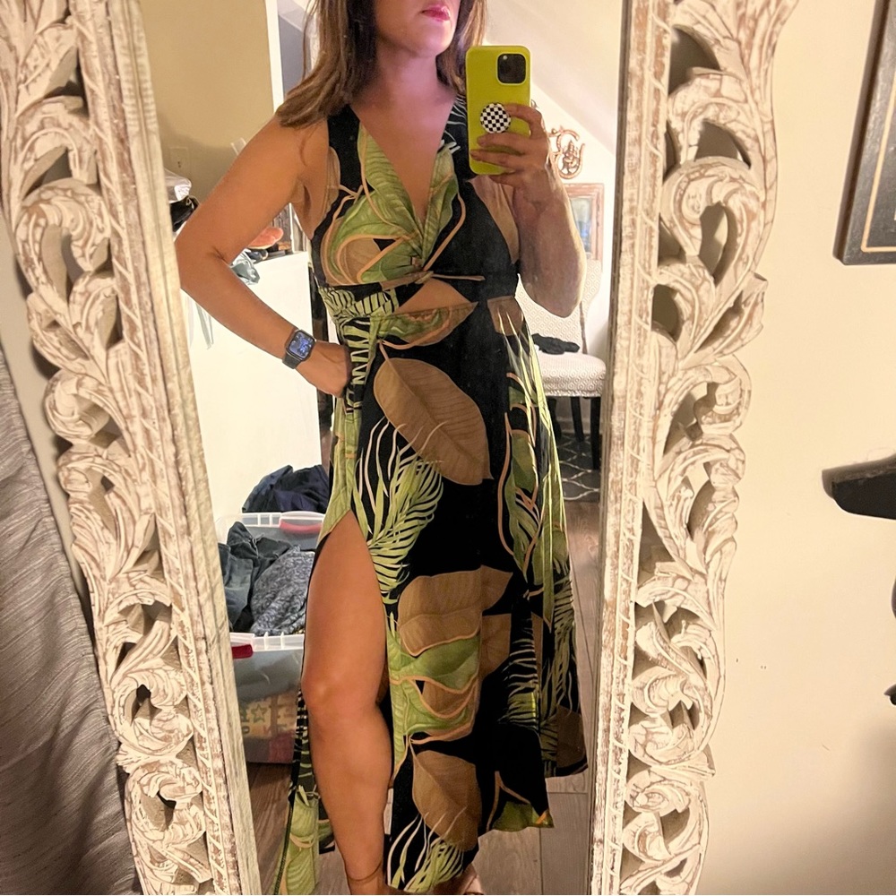 Maxi dress with cut out detail